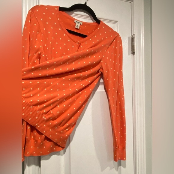 L.L. Bean Size M Orange Polka Dot Supima Cotton Lightweight Button Down Cardigan - Picture 4 of 11